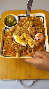 2.2M views · 35K reactions | Easy Palabok Recipe.襤 Ingredients: •Pancit Palabok •Cooking Oil •Garlic •Pork Giniling •Tinapa •Onion •Onion Spring •Fish Sauce •Black Pepper •Chicharon •Eggs •Shrimp •Achuete Seeds basa •Shrimp Broth •Flour •Calamansi #simplerecipes #miriendaideas #cooking #reelsvideo #StarsEverywhere #highlights #HannahFamily #fyp #fypシ゚viralシ #fypシ゚ | Analyn Gutierrez | Facebook
