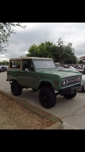 A really nice Icon Bronco at #supercarsunday. #icon4x4 #iconbronco #bronco | Speed and Motion