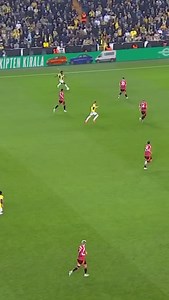 Pinpoint from Saint-Maximin 🎯 Clinical from En-Nesyri 👌 #UEL | UEFA Europa League