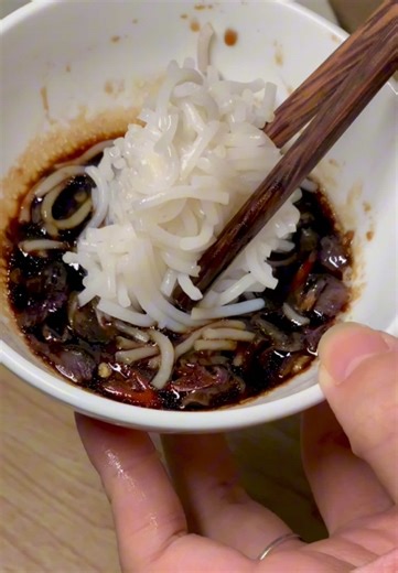 Cách làm bún chấm nước tương ngon tại nhà