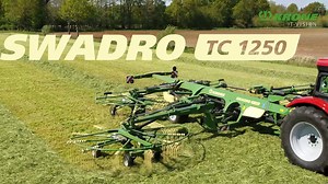 🆕 KRONE Swadro TC 1250 KRONE Swadro TC 1250 – Der Einsteiger unter den Profis 👈 Mit dem neuen Swadro TC 1250 bietet KRONE eine neue Einsteigermaschine in den Profibereich. Einfache Bedienung – ohne Elektronik: Zur Bedienung der Maschine wird lediglich ein DW-Steuergerät und ein EW-Steuergerät benötigt. Die Arbeitsbreite liegt zwischen 9,80 m bis 12,50 m. Die vorderen Kreisel drehen schneller als die hinteren und sorgen dafür, dass sich das Futter breit vor den hinteren Kreiseln ablegt. So ents