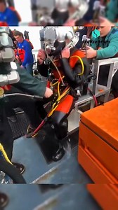 147K views · 20K reactions | Lorsqu'un plongeur remonte en urgence #lesaviezvous #decompression #plongee #océan | Innovence Lab | Facebook