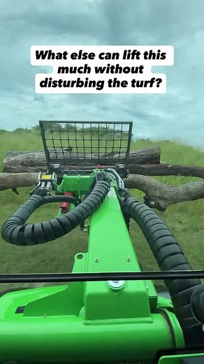 D&L Tree Care and their Avant 850 in action - handling tough jobs on delicate surfaces with ease. #AvantTecno #AvantLoader #AvantInAction #CompactLoader #TreeCare #ArboristLife #ForestryWork #WorkSmart #LoaderLife | Avant Tecno