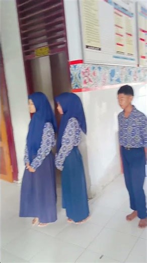 Visual Journal Presentation Using Digital Interactive Board #artsandculture #education #junior hi...