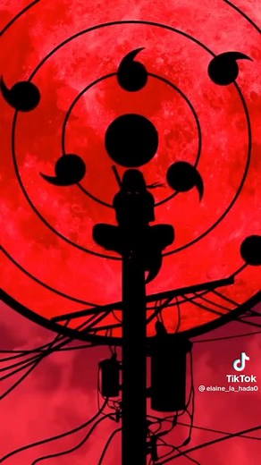 Fondo de Pantalla Uchiha Itachi: Estilo y Personalidad