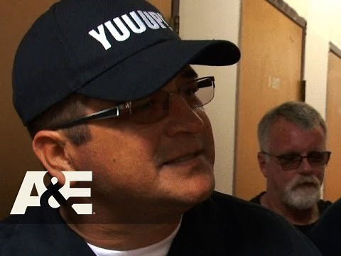 Storage Wars: Dave Hester Is Back (Season 5, Episode 23) | A&E