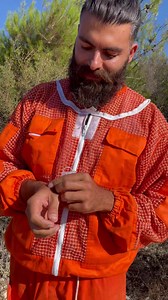 6.3M views · 94K reactions | JAR Honey Queens  - - - #nature #bees #beekeeping #queenbee #jarhoney #honey #honeyreview #tasting #viral #honeylovers #naturelovers #kingofqueens #kingofhoney #kingofbees #savethebees | JAR Honey | Facebook