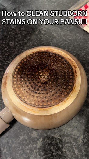 Effective Tips for Cleaning Stubborn Stains on Pans