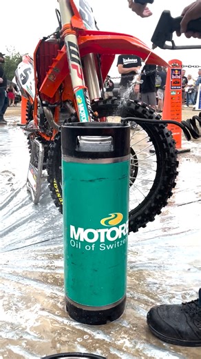 20K views · 680 reactions | With the 2022 Pro Motocross season now in full swing, #MOTOREX Moto Clean will be used by the best factory racing teams throughout the summer for its fast acting formula and exceptional results. KTM Factory Racing’s Carlos Rivera demonstrates. #RaceProven MOTOREX - Oil of Switzerland Video: leBigUSA.com | MOTOREX Powersports | Facebook