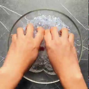 Satisfying slime hacks you might want to try: | 5-Minute Crafts Play