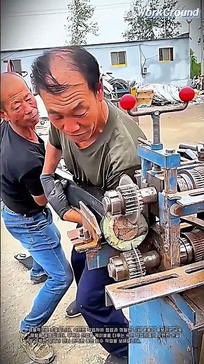 대형 전력 케이블 재활용 과정 - 산업용 전선 피복 제거 장비의 모든 것 #worker #process #cablestripping #scrapyard #metalrecovery