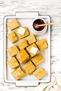 Gluten Free Cornbread (Soft & Fluffy)