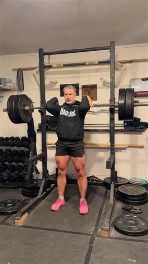 Challenged myself a bit today…front squats on the agenda (4-4-4-8). Went 185-225-245-135….245 definitely felt heavy. Something about front squats that just feel like they bury you into the ground 10x more than back squats. Probably will top out there as left knee replacement is now officially 20 days away. 😅😅. Want to build my legs as much as possible before they atrophy away for a few months. 😭 #builtthroughconsistency #thedadbodgym #dadbod #fitover40 #fitdad #consistency #garagegym #functio