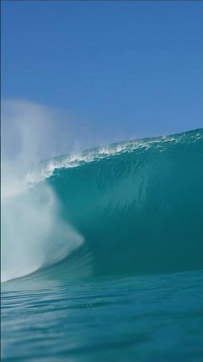 🔴(NOT A.I.) Picture Perfect Teahupo'o Glass