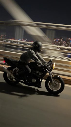 バイク乗りはみんな変わってるけど良い人ばかり｜CB400SF/NC39