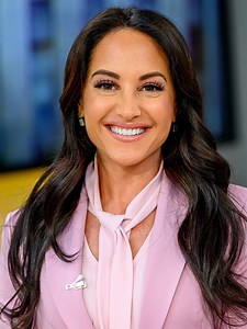 Emily Compagno Pictures