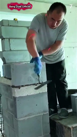 Installing white Hebel blocks with simple tools #shorts