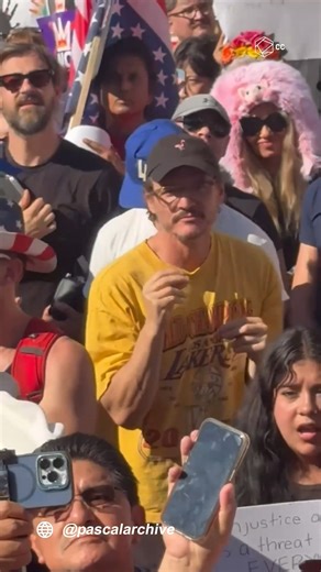 30K views · 2K reactions | Pedro Pascal dances to mexican song during "No Kings Day". #LA #NoKingsDay #latinosenusa | Cultura Colectiva + | Facebook