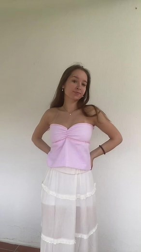 Made a quick cute summertop(:💗🤍#foryoupage #sewing #summer #cutetop #summertop #sewingtutorial #pink #tubetop #sewwithme #crochet #sew #clothes