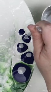 Making Floral Art With an EYEDROPPER #arttechniques #abstractartpainting #floralart #airbrushart #blueflowers | Amanda's Designs