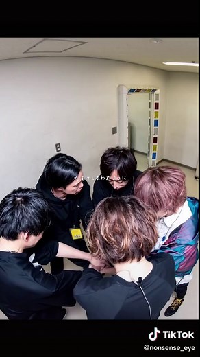 皆も「藍才」を使って今年を振り返る動画作ってみてね。ライブやりたいね。#Eveの日#2021振り返り#vlog #胡乱な食卓 #LiveTour #live #エモ動画