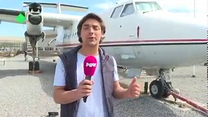 438K views · 1.7K reactions | Tonnie Bouman staat in Brabant bekend als iemand die een klein beetje gek is en dat heeft de eigenaar van de doe-het-zelfwinkel Bouwie nog maar eens bewezen. Hij besloot namelijk een Canadees legervliegtuig te kopen om daar een vergaderruimte van te maken. Steun PowNed, word lid: https://www.helpmee.tv/ | PowNed | Facebook