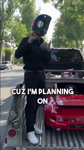 Surronster Driving in Beverly hills with mini porsche