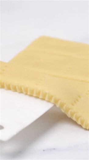 38K views · 108 reactions |  Buttery, melt-in-your-mouth shortbread made with just a few simple ingredients. Recipe link in comments  | JoCooks | Facebook