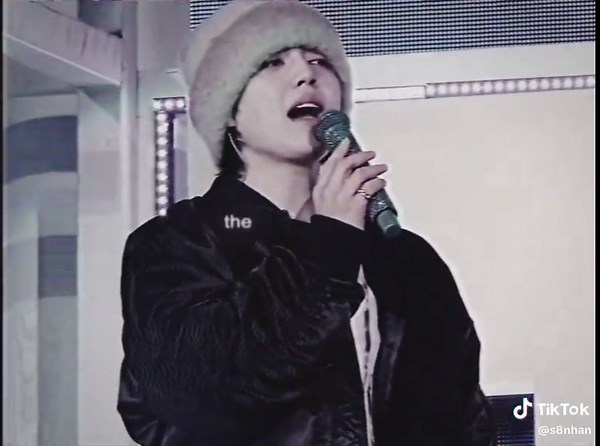 Exploring SEVENTEEN: A Look at Their Members and Moments