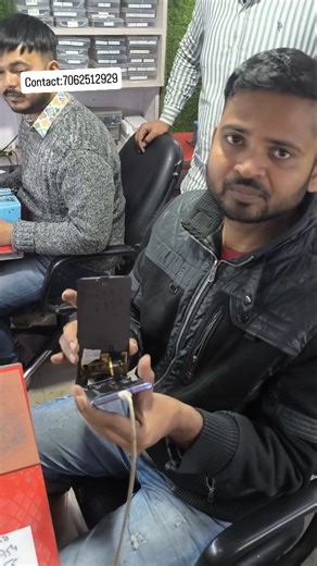 Mobile Glass Fixing on Instagram: "One plus 7t Flex bonding trendingReels#trendingreelsFacbook# #Viralreeelsfacbook#viralindia #Viralworld# #MobileGlassFixingMobilemasterMobiledoctor"