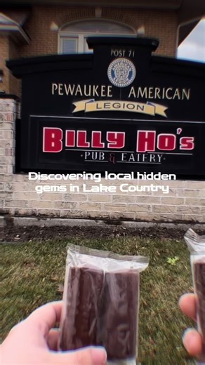One of the things we love most about what we do with The Wisconsin Explorer is discovering the stories behind local businesses that make communities like Pewaukee so special ✨ One of those places is Billy Ho’s… a hidden gem tucked in downtown Pewaukee near the lake 🌊 This local pub has built a reputation for great food, a welcoming atmosphere, and something really special the owner, Billy, is often right behind the grill cooking your meal 🧑‍🍳 It’s places like this that truly make Wisconsin so