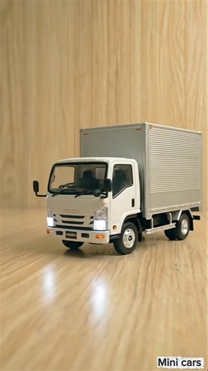 Isuzu Truck Diecast Model 🚛 | Realistic Studio Display & Details ✨