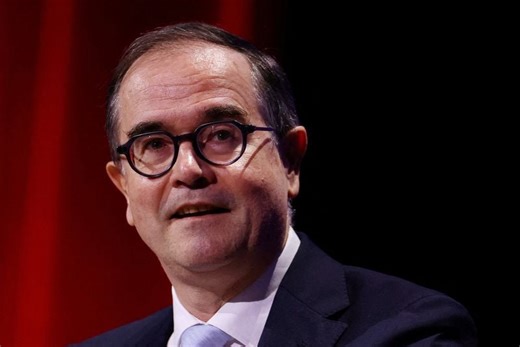 Renault is studying plan to build compact EVs in Spain, says CEO