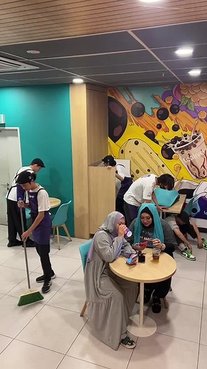 Harlem Shake Challenge at Tealive Aeropod