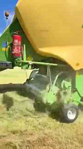 The Fendt 942 Vario Tractor in Action with the Krone Big Pack