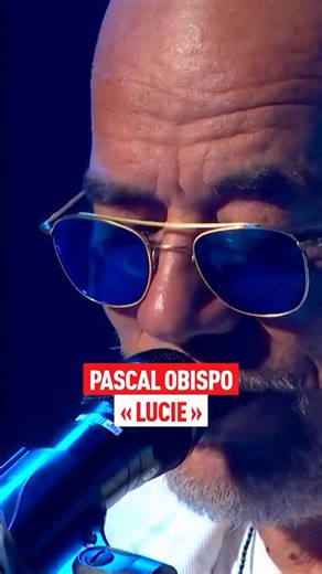 🎼 Pascal Obispo interprète en live le titre « Lucie ». Rendez-vous aujourd’hui à partir de 14h30 sur RTL pour revivre son « Grand Studio RTL » 📻 🎹 #pascalobispo #lucie #live @pascalobispo © Éric Jean-Jean | 100% Fans Obispo