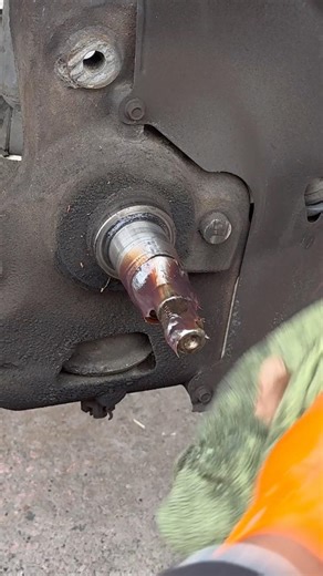 1995-2001 Ford Explorer Front Brake Pads and Rotors Replacement @E@ElmoMotorWorks