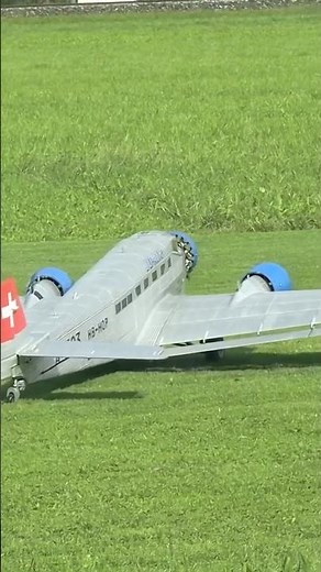 Scratchbuilt Junkers Ju 52 Trimotor Lifts Off!