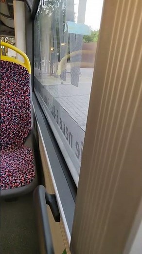BVG Berlin Bus Mitfahrt Linie 200 Elektro Bus Solaris Gelenkbus an der Philharmonie