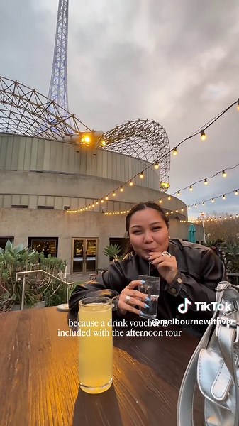 Ad | Finally got to tour @Arts Centre Melbourne and it was such an amazing experience! ✨ Our guide Pam was an absolute gem, full of personality and stories that really brought the whole place to life. Every tour is a little different too, so it’s definitely something you could do more than once. And of course, don’t skip drinks at The Barre and dinner at Saké Hamer Hall while you’re there, such a perfect way to end the day. 🍸🍣 Add this to your list now! 📍Arts Centre Melbourne 💵$25-29 ( Morni
