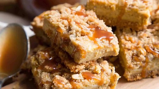 Don't wait until Thanksgiving to make Pumpkin Bars with Streusel Topping-- these bars are a perfect dessert all autumn long! http://www.simplyrecipes.com/recipes/pumpkin_bars_with_streusel_topping/ | Simply Recipes