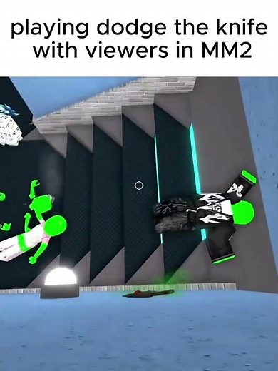🔥 I Survived the CRAZIEST Knife Throw in MM2! 😱