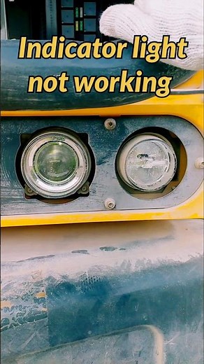 Why Your Turn Signal Blinks Fast (And How To Fix It)