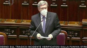 Italian minister calls cable car tragedy 'deep wound'