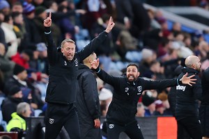 Macaulay makes instant impact at West Ham with stunning swoop for top young trio