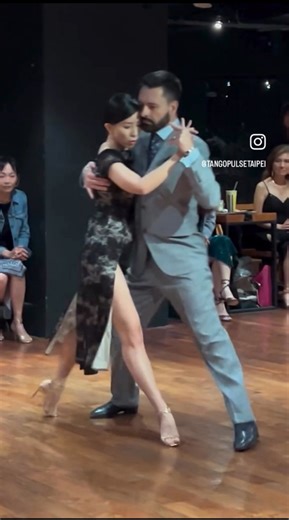 2025/11/22 TANGO PULSE Taipei Grand Milonga Performed by/ Javier Rodriguez & Wei-ning Chen Music/ Tabaco-Anibal Troilo Filmed by @蘇毓婷 | Mi Rincón del Tango維寧的探戈角落