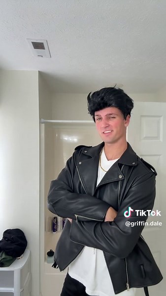 Sandy! #halloween2025 #grease #halloweenlook #fyp #viral