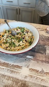 76K views · 3.2K reactions | Mama Sue makes Broccoli Pasta Salad ➡️ RECIPE: https://www.mamasuessouthernkitchen.com/post/broccoli-pasta-salad | Mama Sue’s Southern Kitchen | Facebook