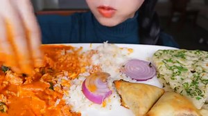 ASMR BUTTER CHICKEN | GARLIC NAAN | SPICY RICE | SAMOSAS | EATING SOUNDS