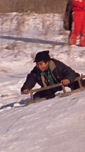 Looking back on the early days of skiing/snowboarding in China ⛷️🏂 It’s impressive to see how much progress snowsports have made there since our trip to Beidahu back in the mid 90’s 🎞️: 1996’s “Snowriders” | Warren Miller Entertainment